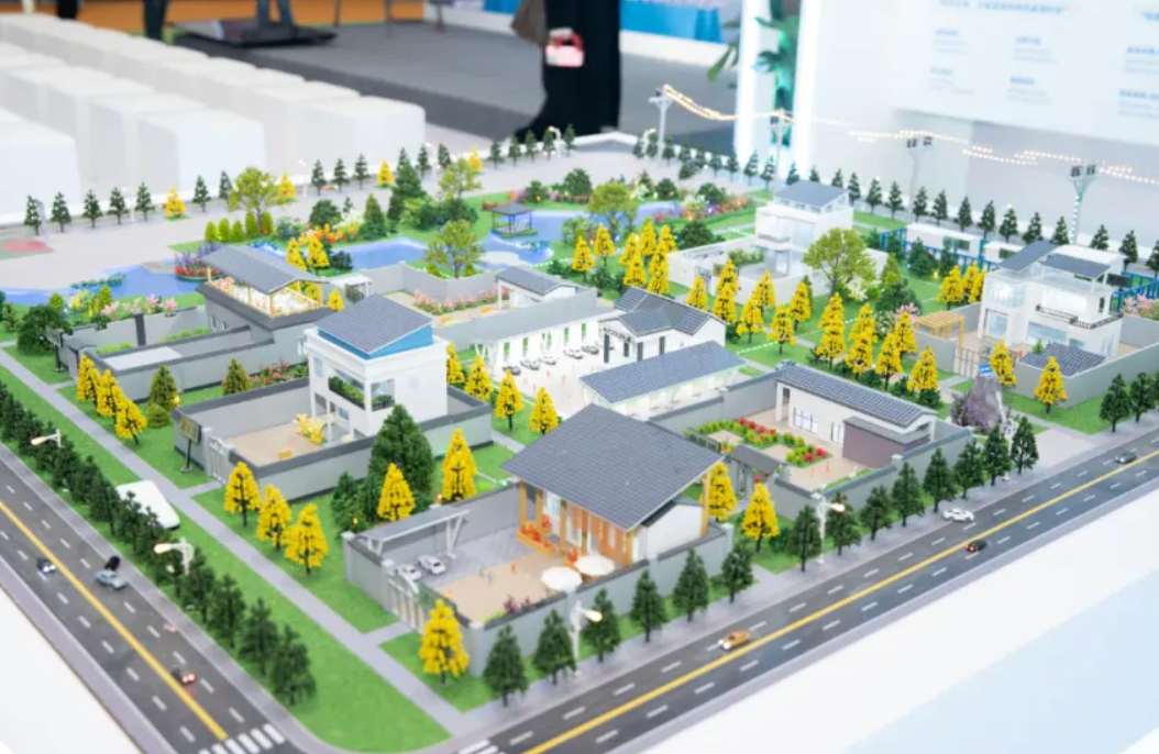 正泰安能SUCE 2025高光时刻盘点：新品发布引领行业，荣膺大奖再攀高峰！